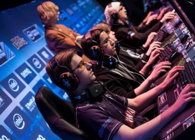 上的支持 上的支持